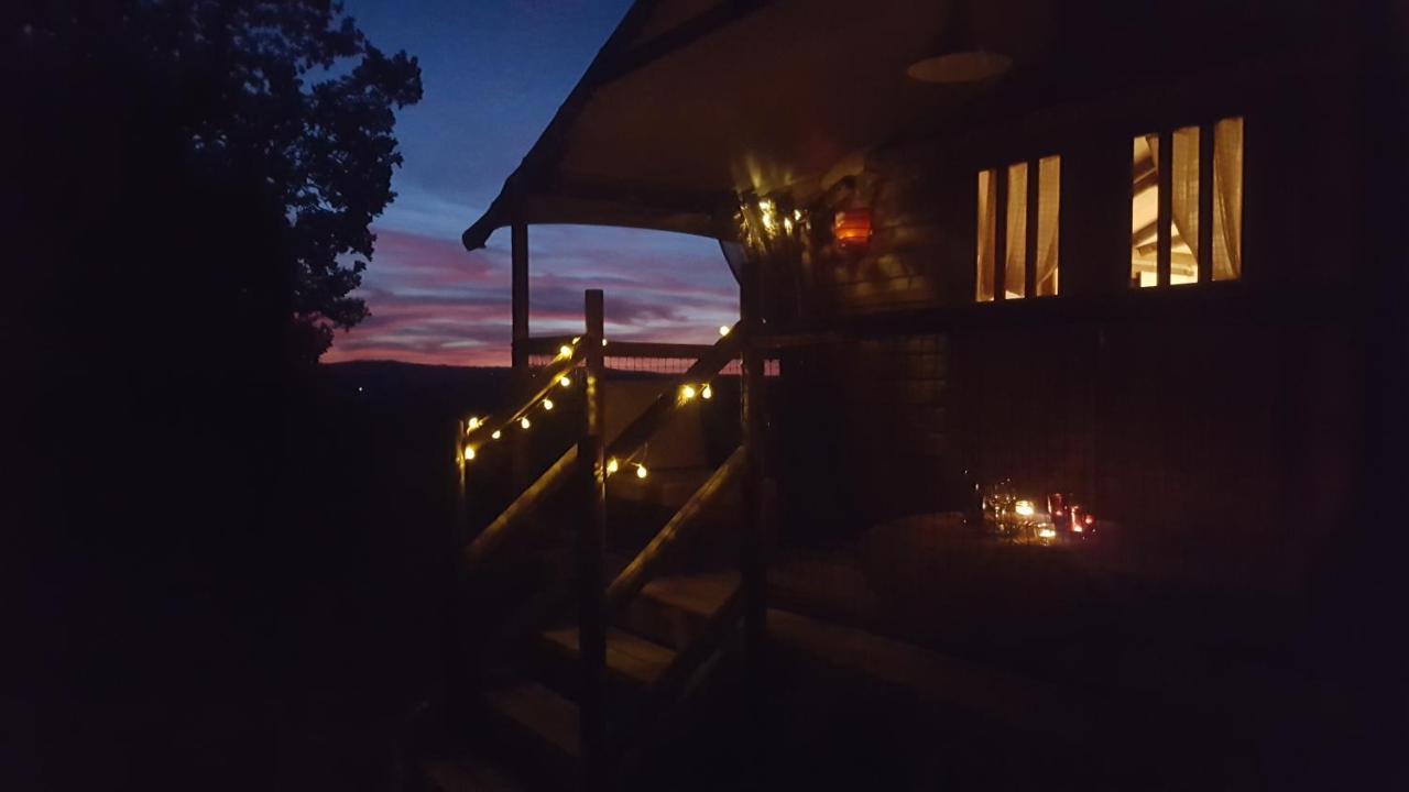Lodge Les D'adelaide *